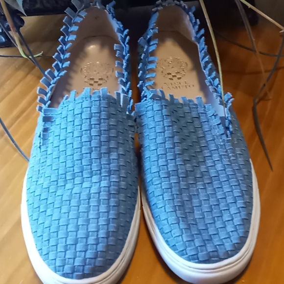 Women's Vince Camuto Slip On's - Picture 2 of 5